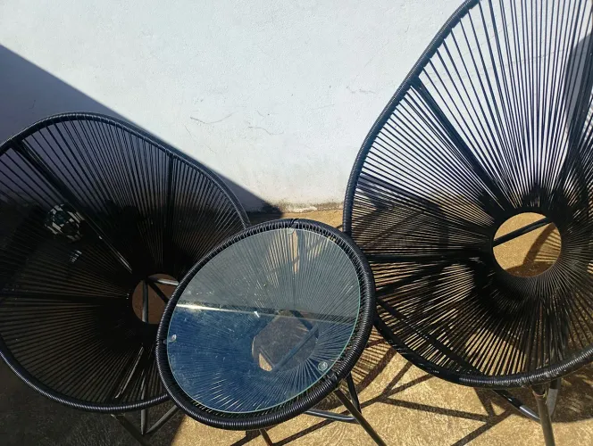 Conjunto 2 Cadeiras Acapulco + Mesa de Centro com tampo de vidro