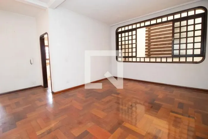 Casa à Venda - Vila Assunção, 4 Quartos, 450 m2