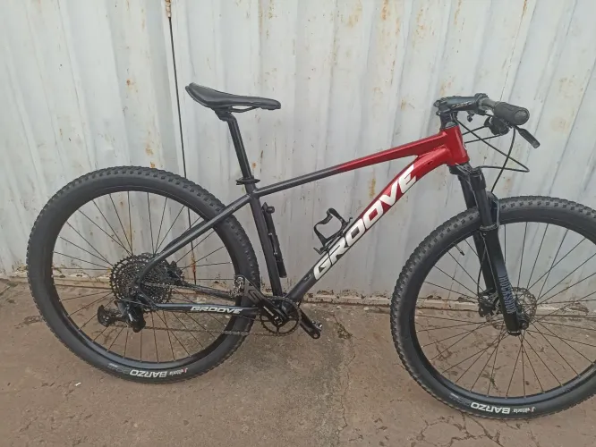 VENDO OU TROCO EM BIKE TAM 15.5 ESSA LINDA GROOVER TAM 17 SEMI NOVA GRUPO SRAN SX 12