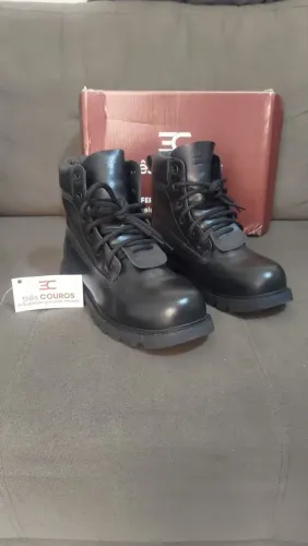 Bota Couro Legítimo Resistente à Água Ultra Confortável 24/7