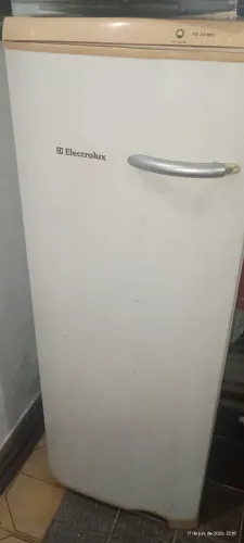 Freezer vertical Eletrolux