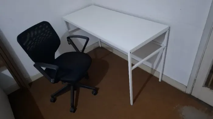Mesa com cadeira Giratória