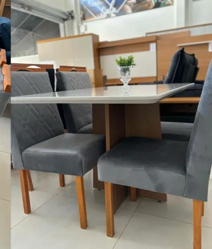 Mesa laqueada com 4 cadeiras 90x90m apenas $1399,99 entrego e monto