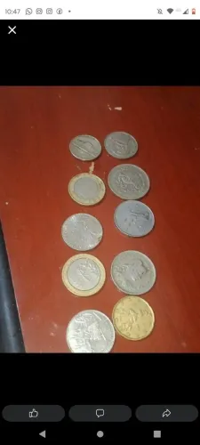 Moedas antigas contendo 14 unidades 