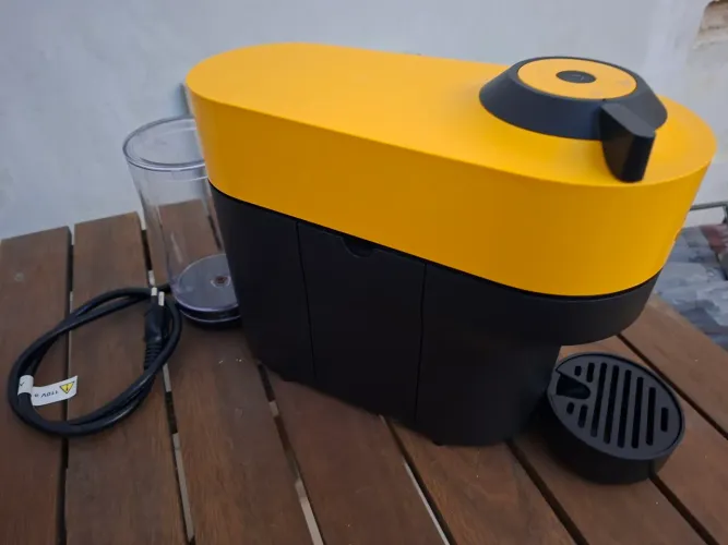Cafeteira Nespresso vertuo pop amarela nova quase sem uso funcionando perfeitamente 
