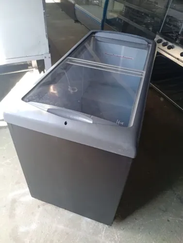Freezer dupla ação refrigera e congela metal frio 500 litros funcionando perfeitamente 