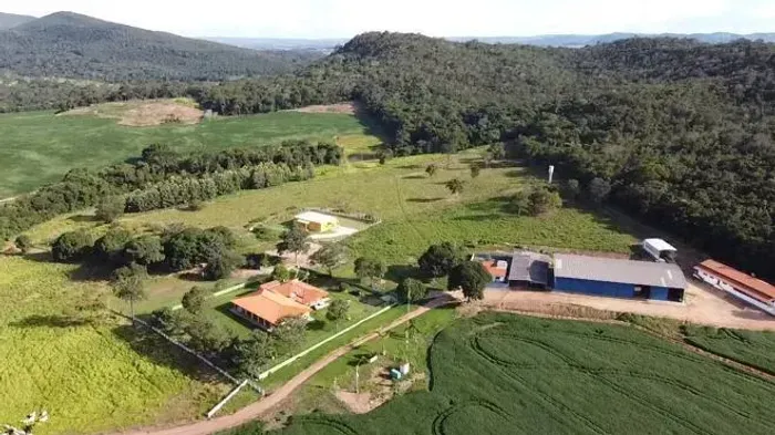 Fazenda na Zona Rural - São Francisco de Goiás - GO