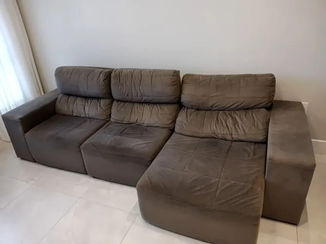 Sofá retrátil com 2,90 m de largura
