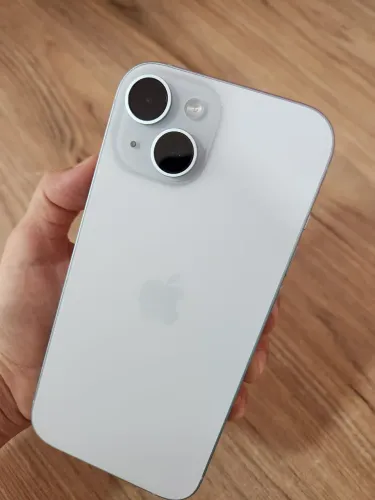 iPhone 15 256gb 2 meses de uso