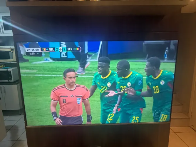 Tv TCL 65 4 k ultra HD modelo 65p715