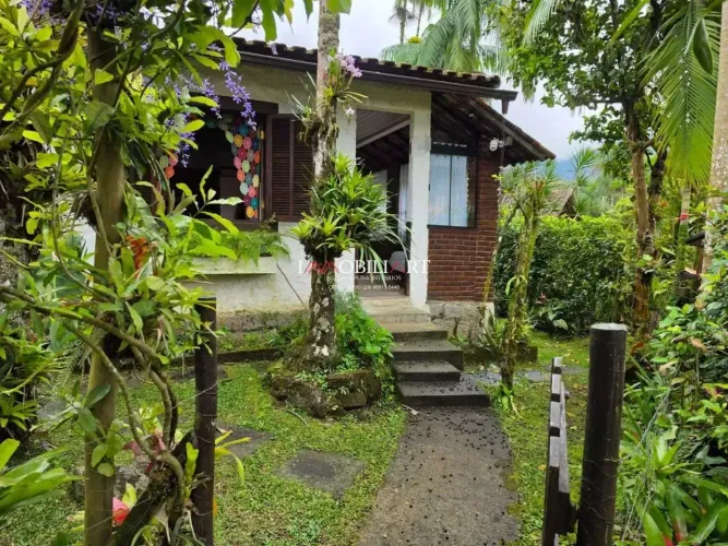 Chale a venda na Serrinha do Alambari