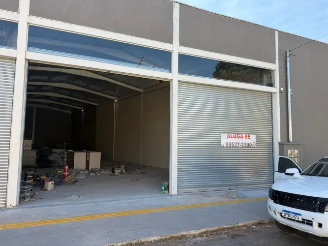 Galpão 250m² Av Anhanguera 1ª locação