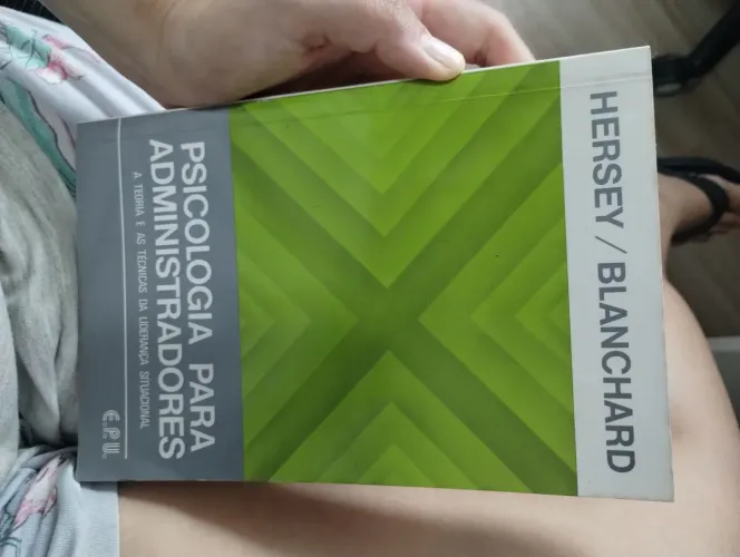 Livro Psicologia para Administradores de Paul Hersey e Kenneth H. Blanchard