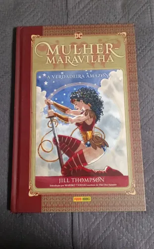 HQ Mulher-Maravilha: A Verdadeira Amazona (Capa Dura) - Panini
