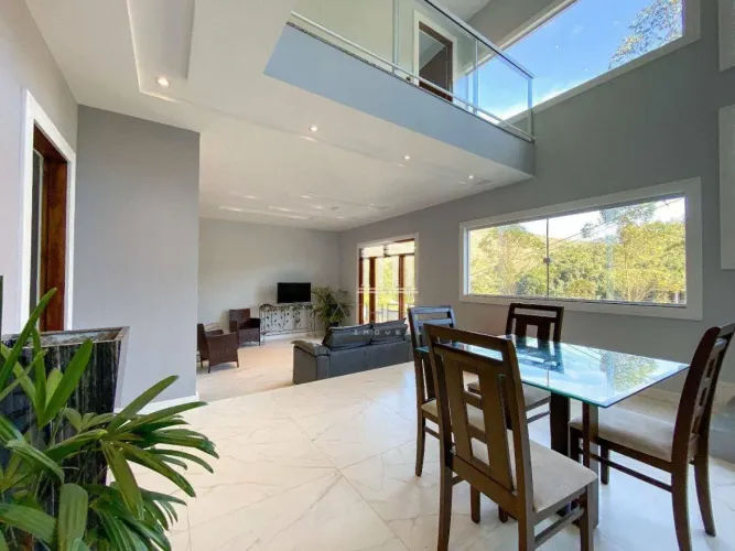 Casa com 3 dormitórios para alugar, 300 m² por R$ 5.004,17/mês - Prata - Teresópolis/RJ