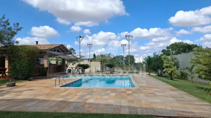 Casa com 5 quartos, área gourmet, piscina, quadra de vôlei no Taquaral em Campinas-SP