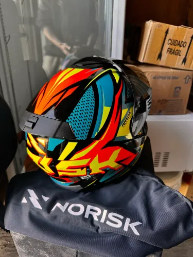 Capacete Norisk Razor