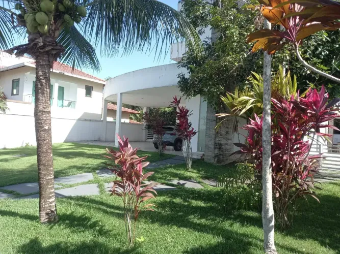 Casa duplex no Condomínio Mediterrâneo, 520, 3 suites e 1 quarto. Lazer Privativo. Menor p