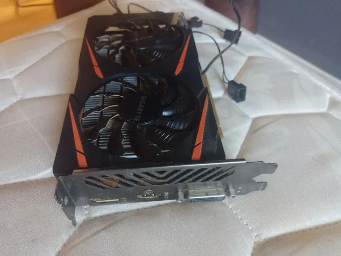 AMD RX550 2Gbs