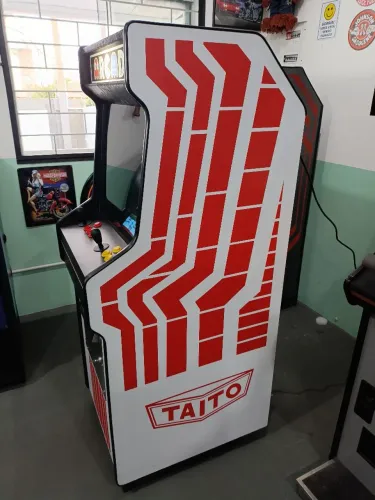 Fliperama TAITO arcade restaurado