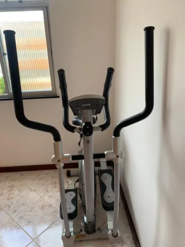 Elíptico e bicicleta polido i