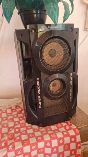 Som Panasonic 650w super woofer