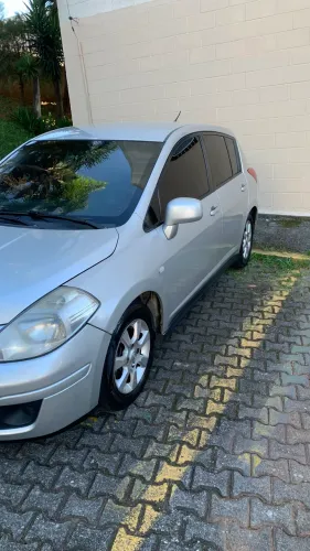 Nissan Tiida S 1.8/1.8 Flex 16V Mec. 2010