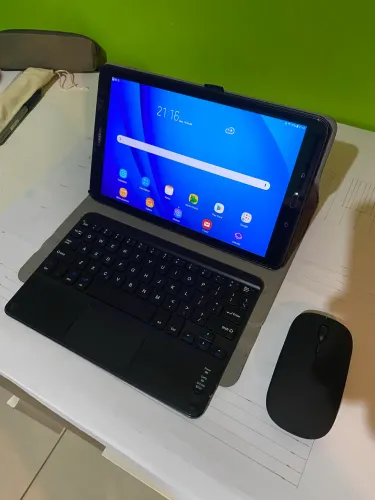 Tablet Samsung - Tab A com mouse e teclado