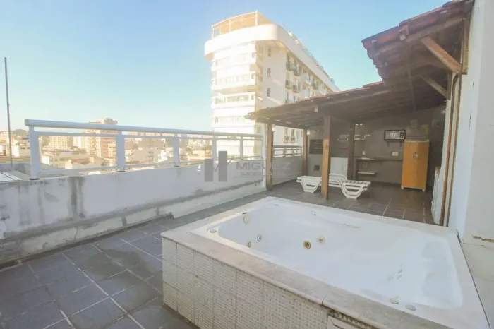 Cobertura à Venda na Tijuca  Rua Maria Amália  210 m²  3 Suítes  Varandão  Piscina  Churra