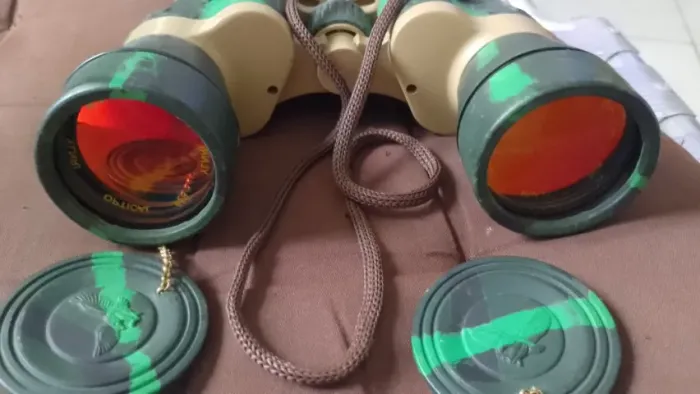 Binóculos Breaker Cobra 750: acabamento em camuflagem