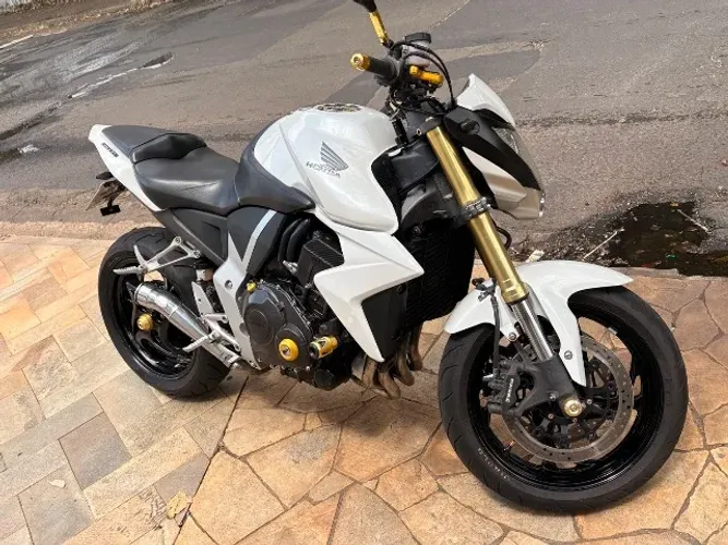 Honda CB 1000r impecavel
