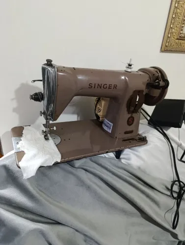 Máquina de costura Singer 15c REVISADA E FUNCIONANDO