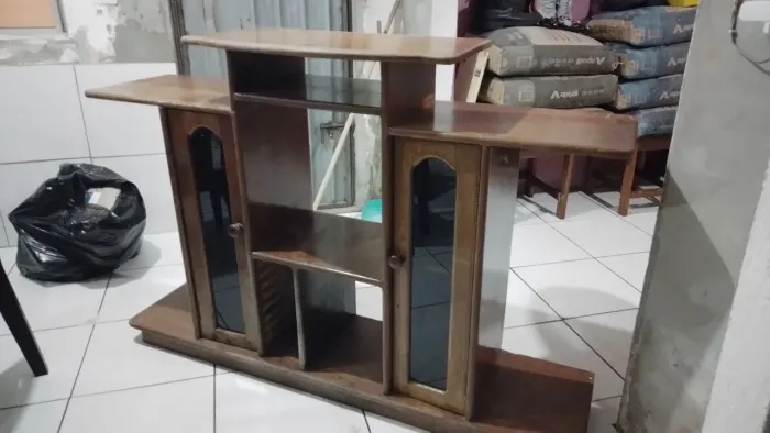 Rack de Angelin para sala
