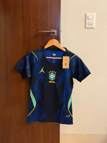 Camiseta Feminina Brasil Jordan Azul - P - Nova
