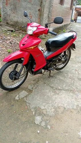 Moto muito econômica toda revisada