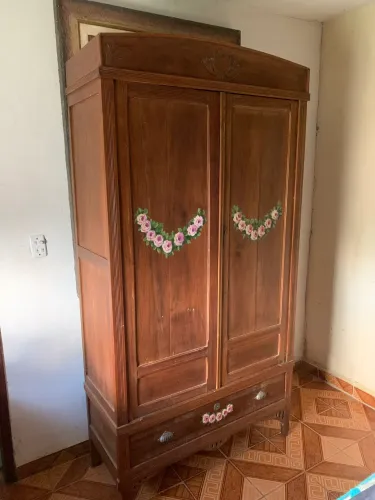 Antiguidade Guarda roupas! peça única