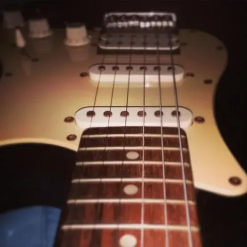 Guitarra Eagle Stratocaster HSS - Revisada, Limpa e Com Cordas Novas