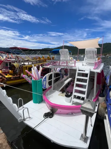 Vendo barco de fibra