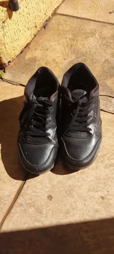 Tênis Olympikus Classic couro preto 38