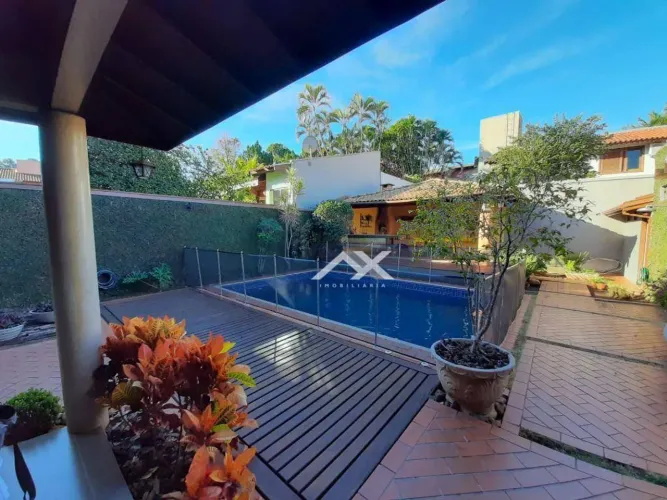 Casa com 3 dormitórios à venda, 320 m² por R$ 2.000.000 - Samambaia Parque Residencial - B