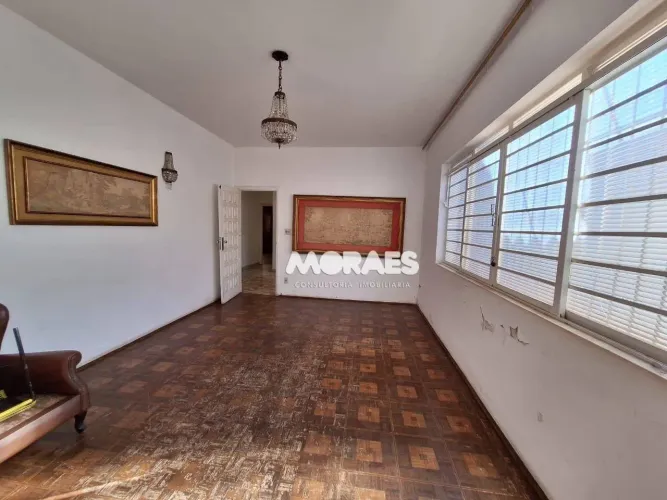 Casa térrea com 3 quartos, sendo 1 suíte, 4 vagas, 484 m² - venda por R$ 1.500.000 ou alug