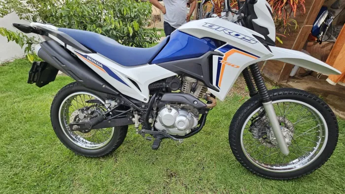 Vende-se Moto Bros
