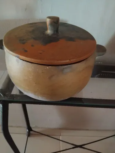 Panela de barro de 20 litros que vai ao fogo a lenha ou a gás 