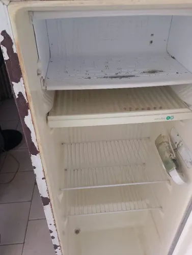 Geladeira R$150,00