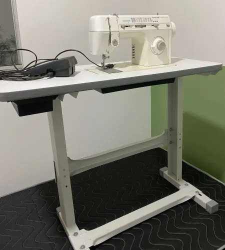 Máquina de costuras.