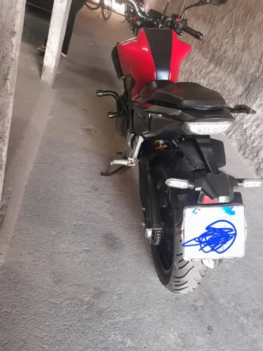 CB300F 2023/2023 VERMELHA