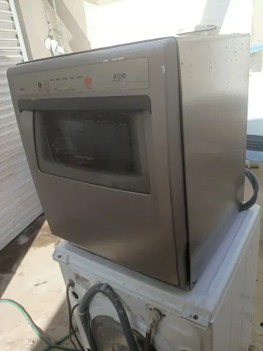 Vendo lava louça Brastemp ative 8bservicos de lavagem funcionando bem