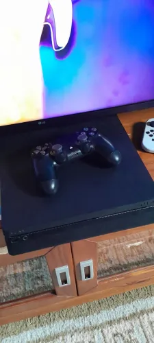 Ps4 slim