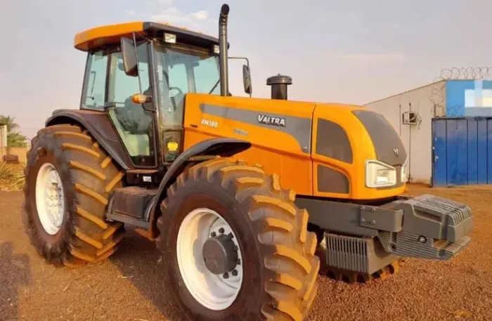 2012 Trator Valtra BH180 
