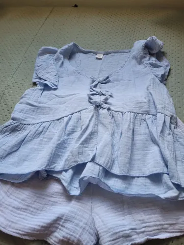 Lote roupas novas e seminovas. 12 a 16 anos